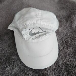 NIKE Dri-Fit ADV Aerobill Tailwind Running White Polyester 5 Panel Cap One Size